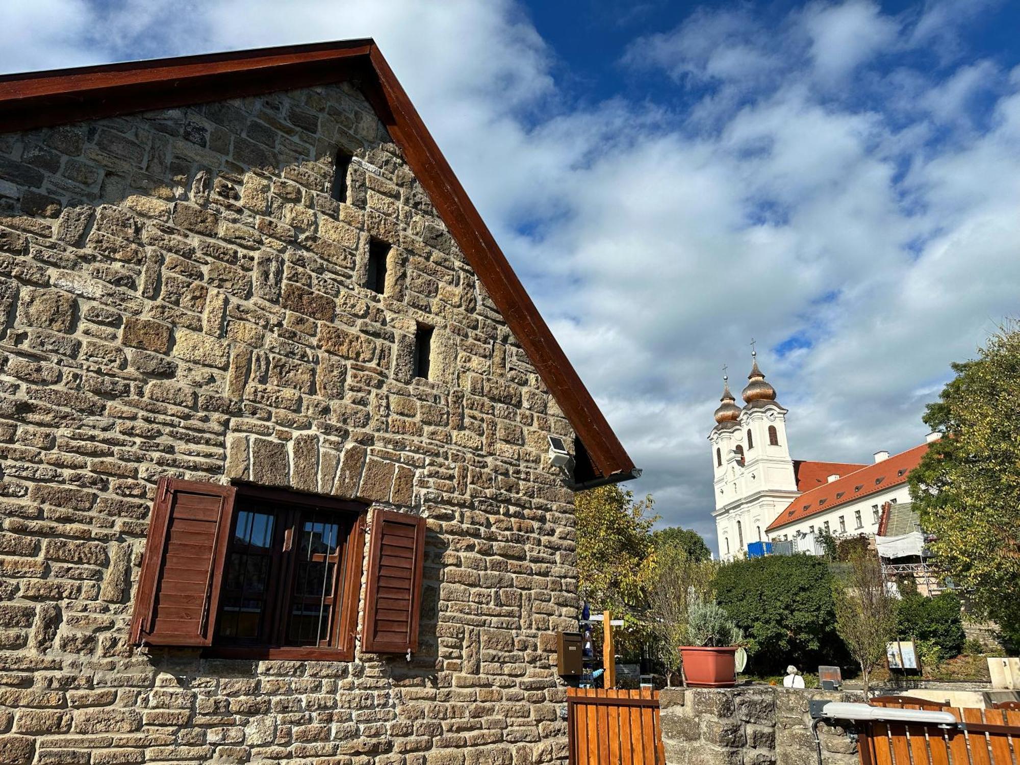 Piros Vendeghaz Villa Tihany Exterior foto